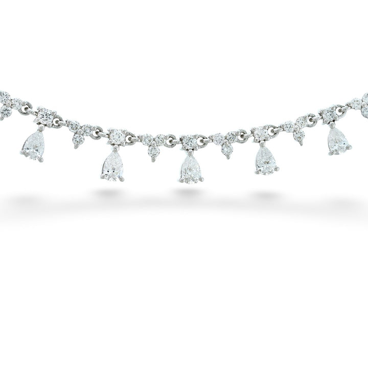 Diamond necklace with teardrop-shaped pendants