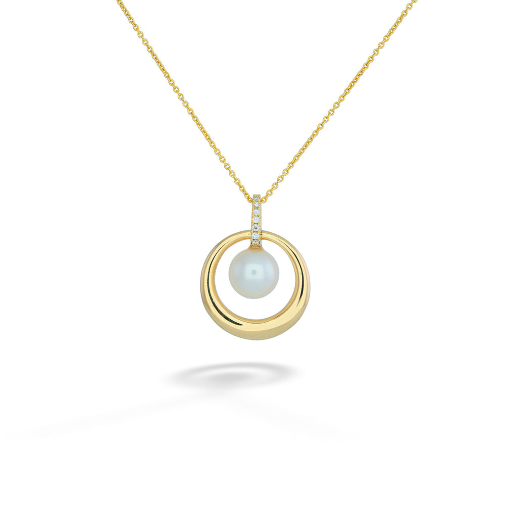 Pearl and Diamond Pendant Necklace by Shy Creation
