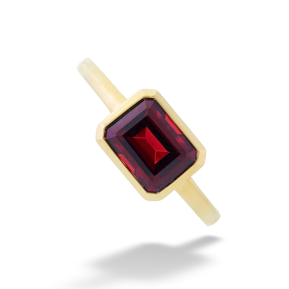 Garnet Ring by Shy Creation